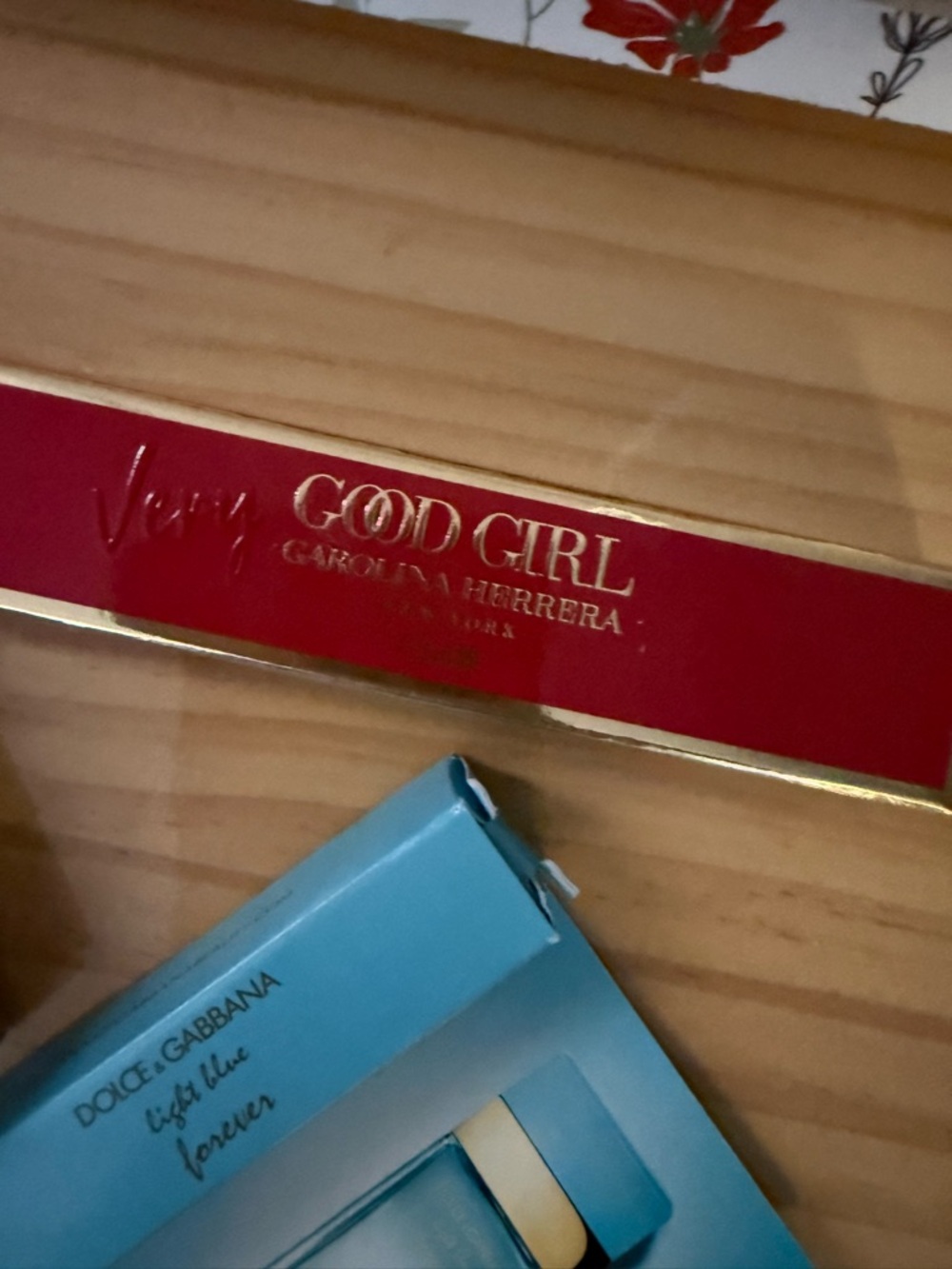Carolina Herrera rollerball & Givenchy perfume bundle - Picture 3 of 7